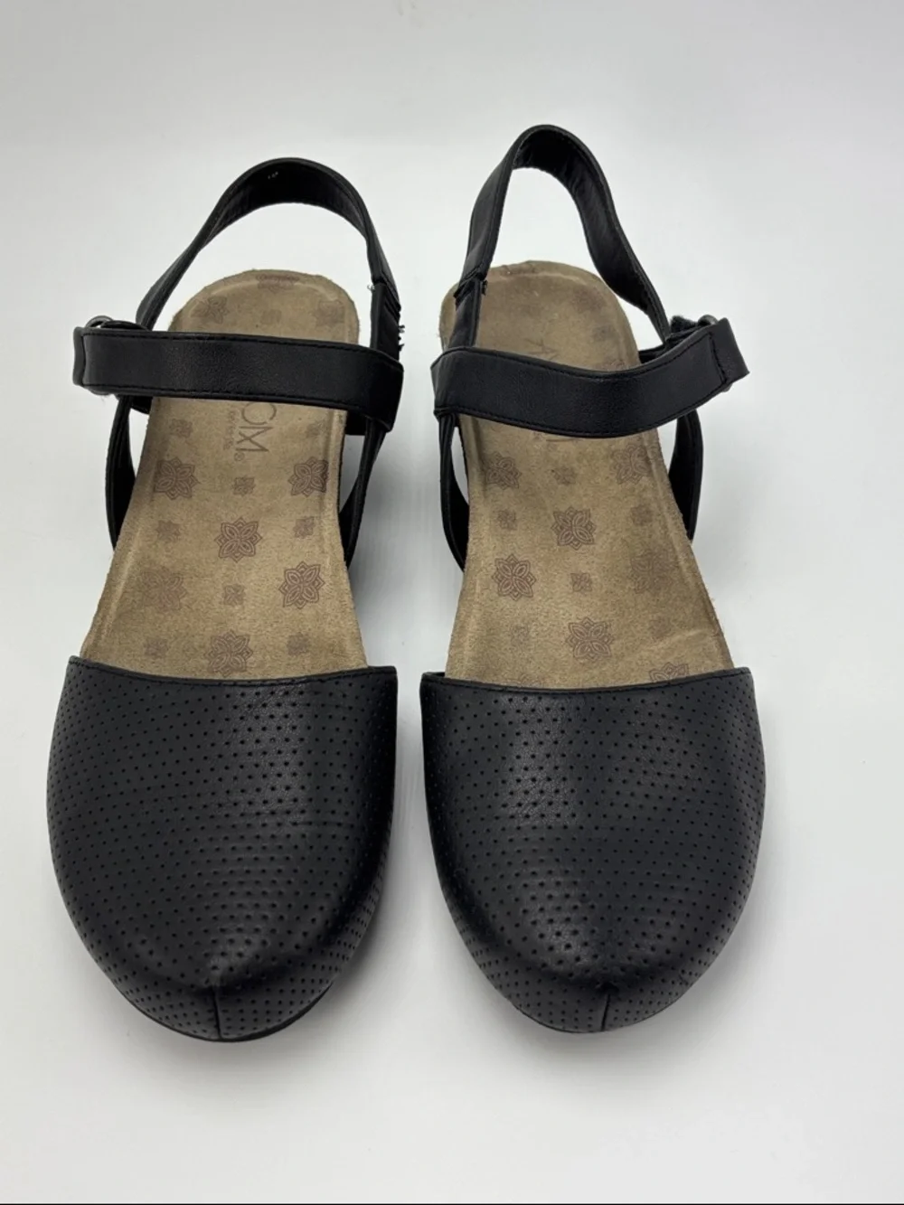 Axxiom Pacer Mary Jane Wedge Shoes - size‎ 7.5